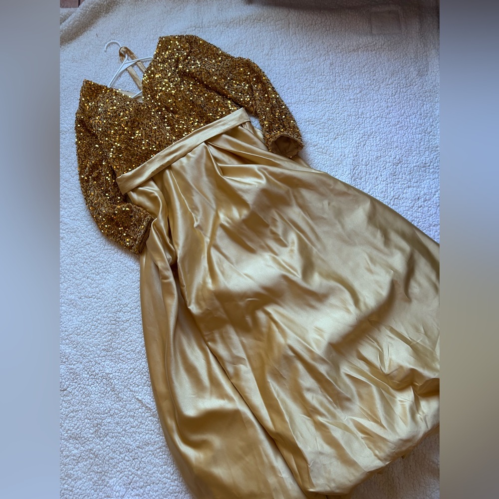 Elegant V Neck Sequin Satin Evening Gown Long Sleeve - Picture 5 of 7